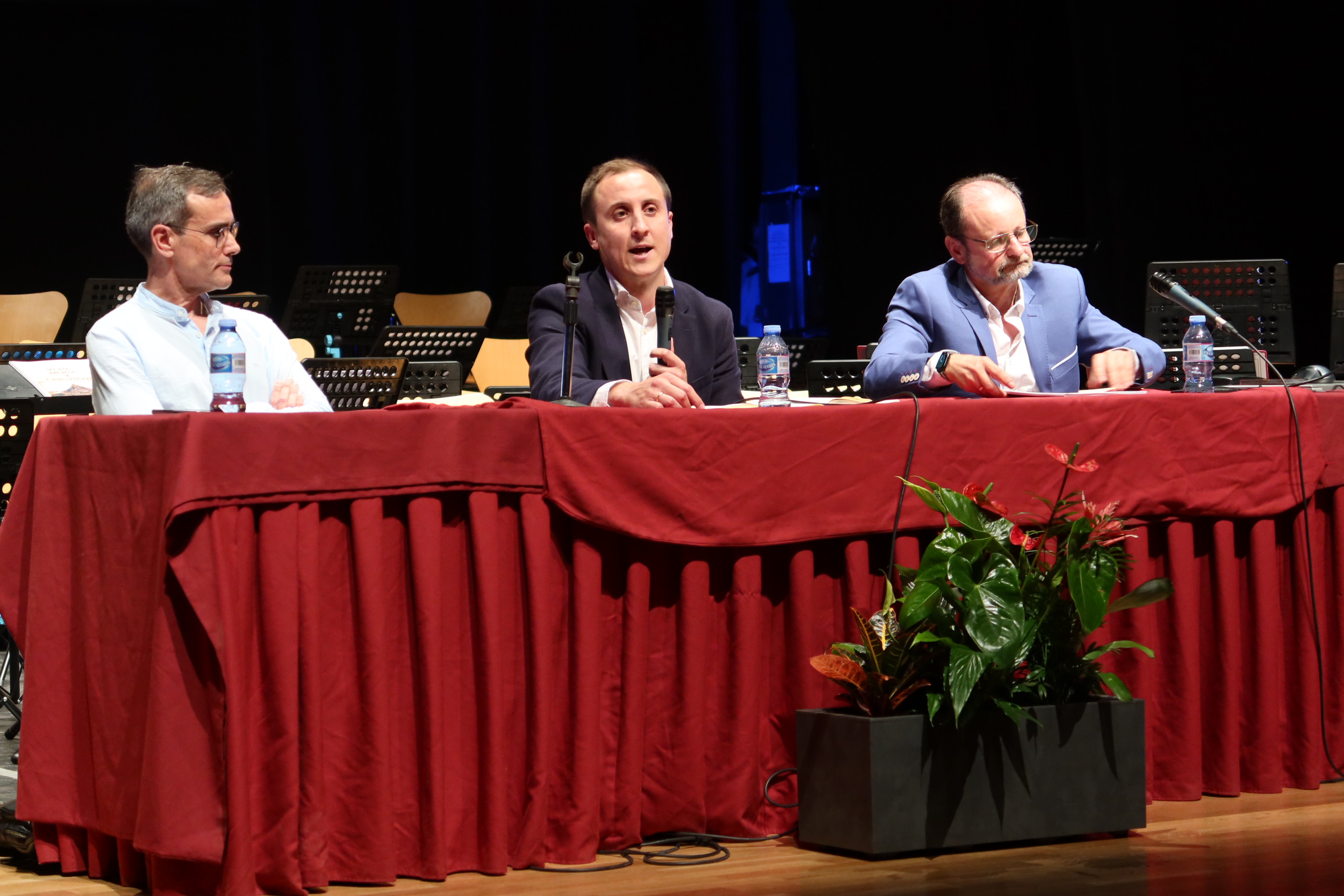 Moros y Cristianos de Vera ya cuenta con su propia marcha festera